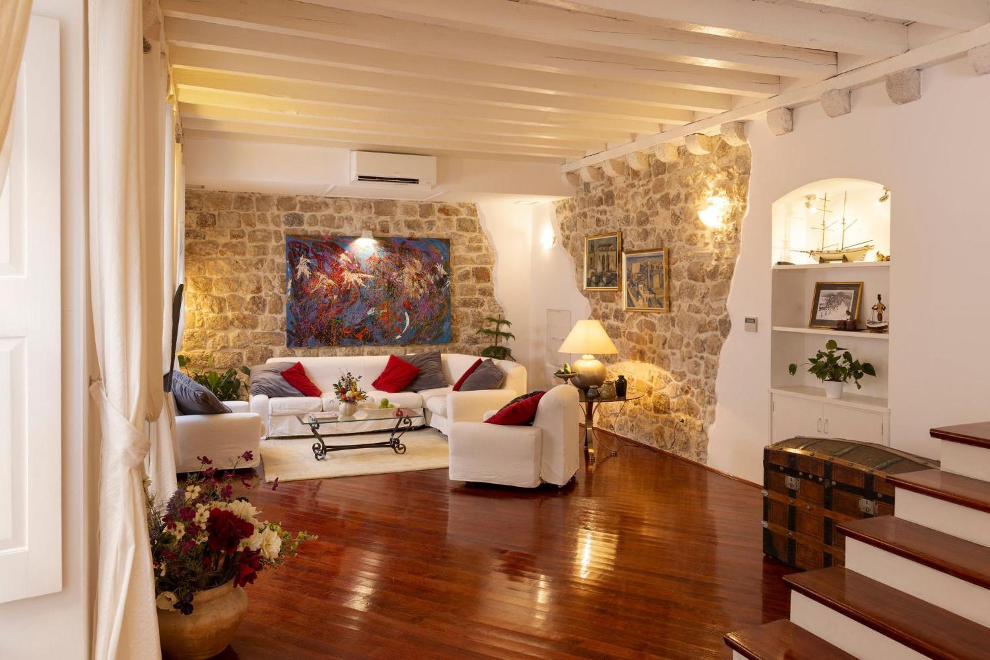 The Poets House Villaer *