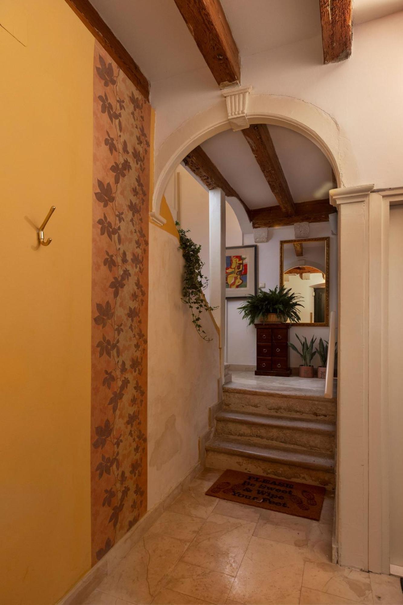 The Poets House Villaer *
